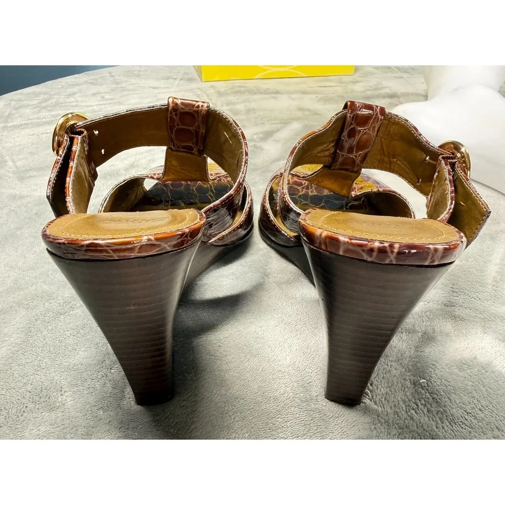 Circa Joan David Sandals Womens 9.5 M Brown Croc Embossed Heels T-Strap